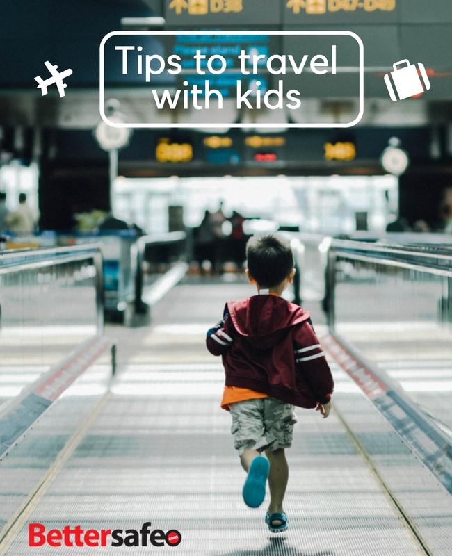 child_walking_through_an_airport