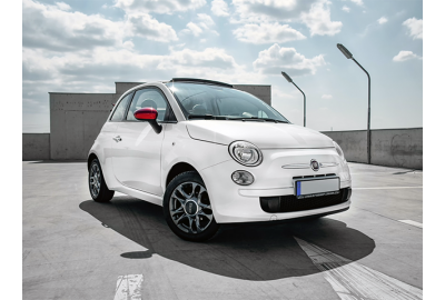 parked_fiat_500_on_top_of_a_multi_story_car_park