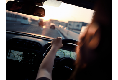 woman_driving_at_the_wheel